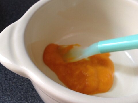 【離乳食初期】にんじんかぼちゃのミルク煮